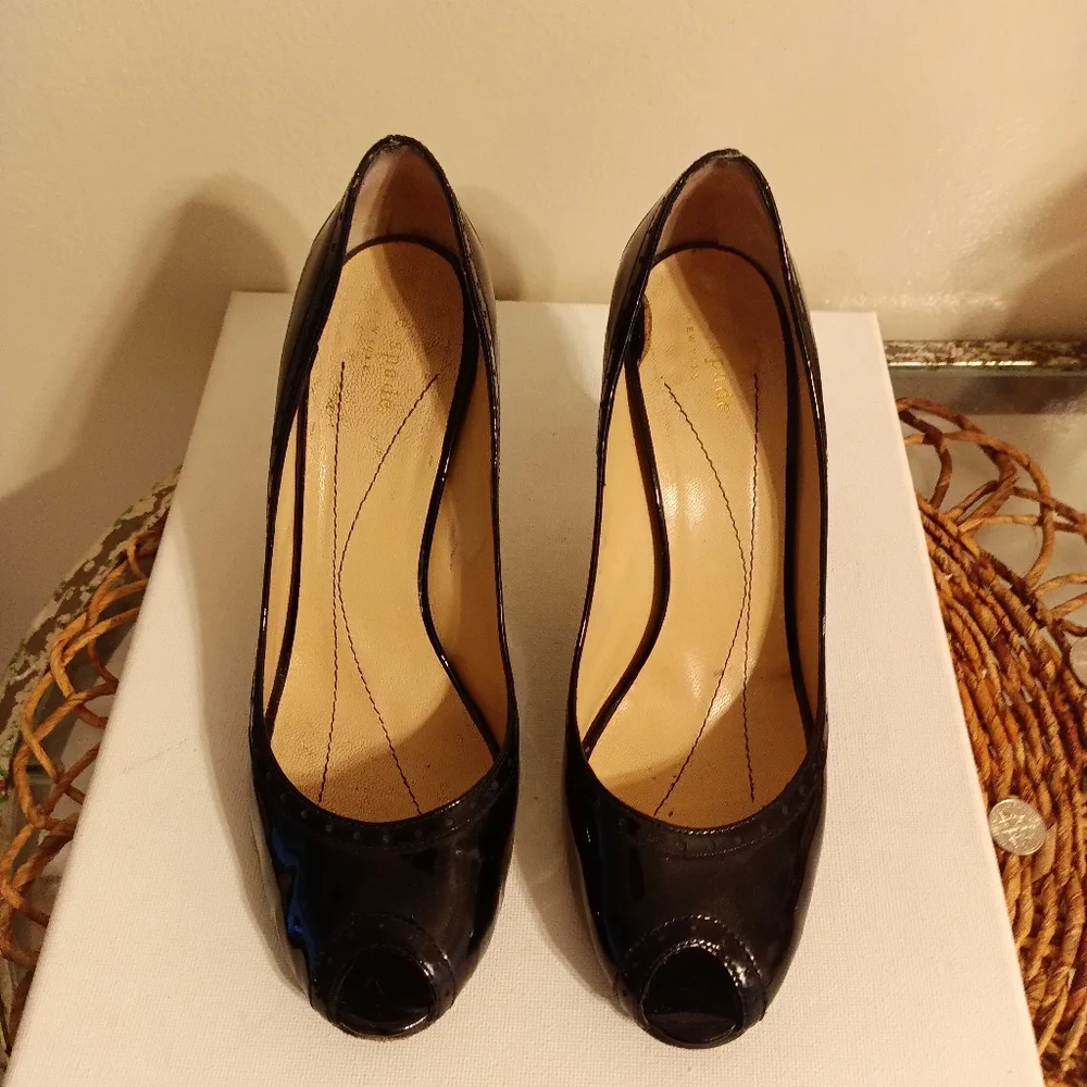 Kate Spade black patent leather peep toe heels size 8.5
